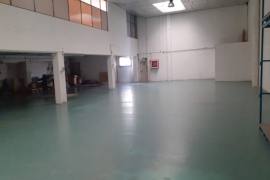 NAVE INDUSTRIAL EN SANT JUST DESVERN DE 975 m², BARCELONA - BAIX LLOB. foto 1