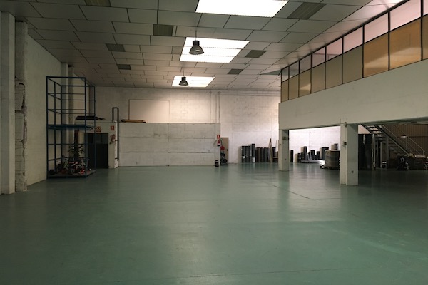 NAVE INDUSTRIAL EN SANT JUST DESVERN DE 975 m², BARCELONA - BAIX LLOB. foto 4