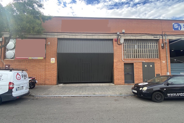 NAVE INDUSTRIAL EN ALQUILER EN SABADELL DE 550 m²