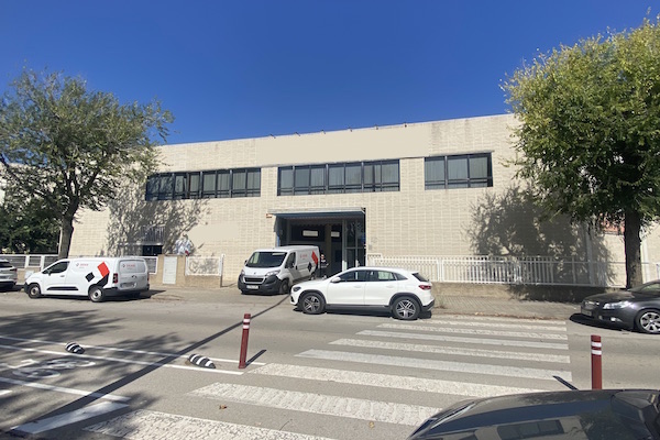 NAVE INDUSTRIAL EN ALQUILER EN L'HOSPITALET DE LLOBREGAT DE 890 m²