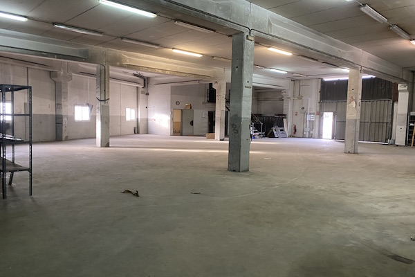 NAVE INDUSTRIAL EN BLANES DE 854 m², MARESME foto 3