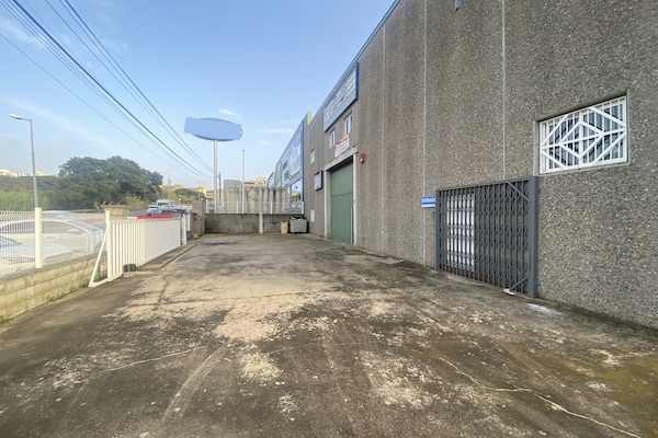 NAVE INDUSTRIAL EN BLANES DE 854 m², MARESME foto 7